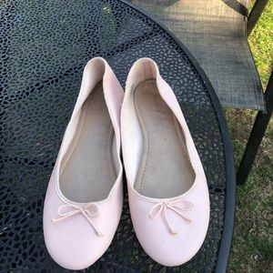 Ladies shoes